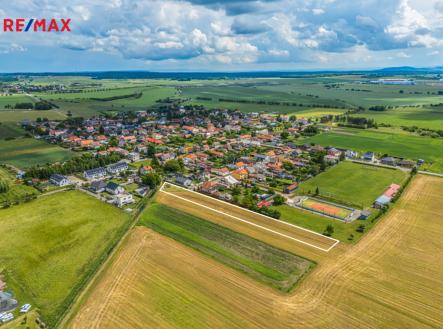 Prodej pozemku pro bydlení, 3 821 m²