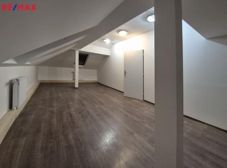 Pronájem bytu, 2+1, 76 m²