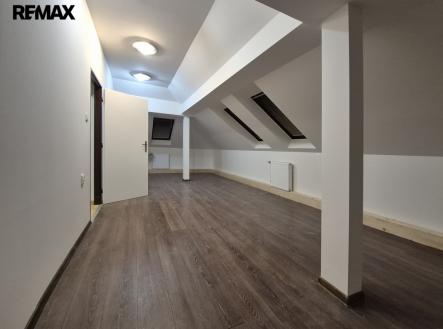 Pronájem bytu, 2+1, 76 m²