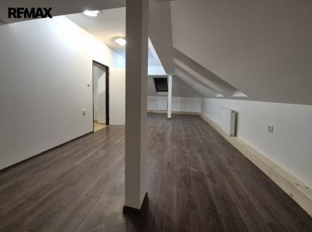 Pronájem bytu, 2+1, 76 m²