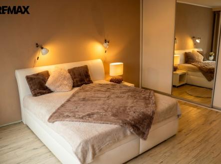 Pronájem bytu, 2+1, 83 m²