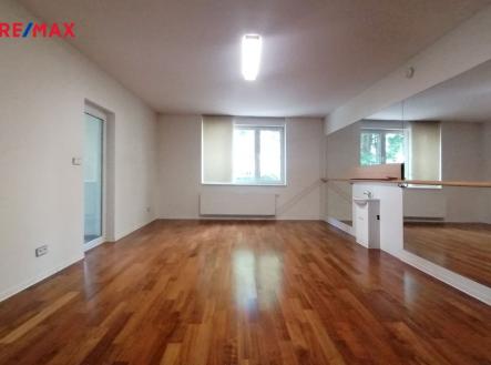 Pronájem kanceláře, 32 m²