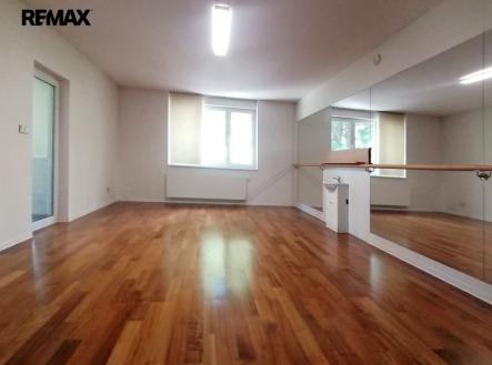 Pronájem kanceláře, 32 m²