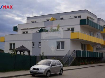 Pronájem bytu, 1+kk, 64 m²