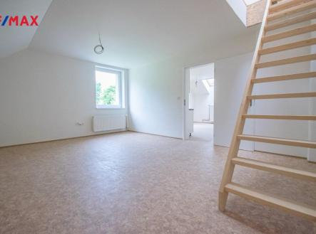 Pronájem bytu, 3+kk, 52 m²