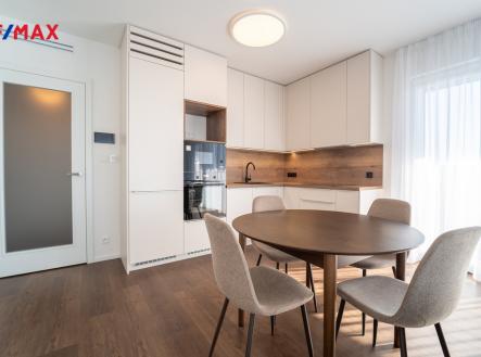 Pronájem bytu, 2+kk, 68 m²