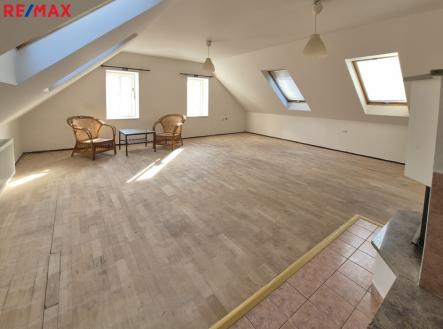 Pronájem bytu, 5+1, 152 m²