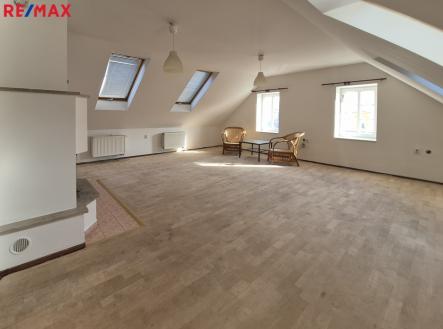 Pronájem bytu, 5+1, 152 m²