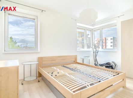 Pronájem bytu, 3+kk, 62 m²