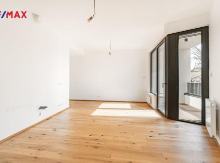 Pronájem bytu, 1+kk, 37 m²