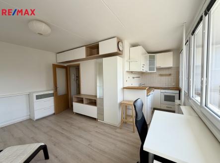 Pronájem bytu, 1+kk, 27 m²