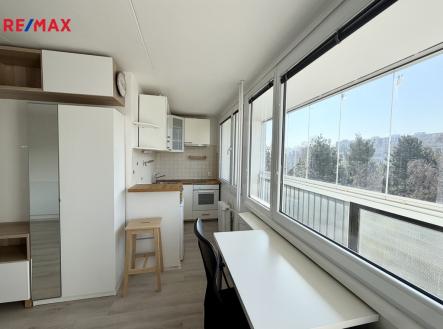 Pronájem bytu, 1+kk, 27 m²