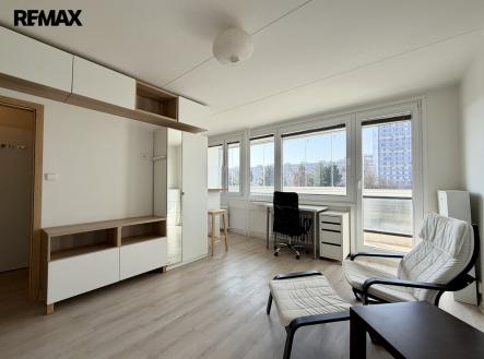 Pronájem bytu, 1+kk, 27 m²