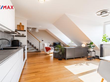 Prodej bytu, 3+kk, 110 m²