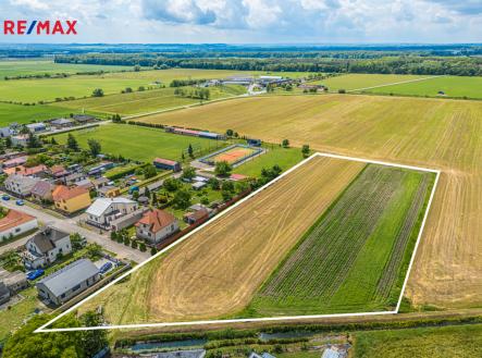 Prodej pozemku pro bydlení, 11 345 m²