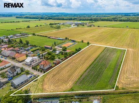 Prodej pozemku pro bydlení, 11 345 m²