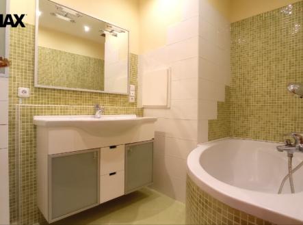 Pronájem bytu, 3+kk, 82 m²