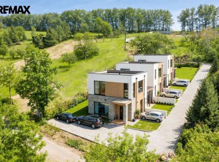 Prodej pozemku pro bydlení, 1 670 m²