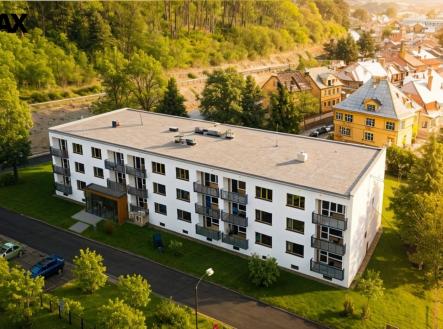 Prodej nájemního domu, 1 800 m²