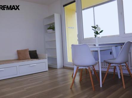 Pronájem bytu, 1+kk, 32 m²