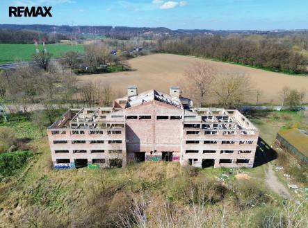 Prodej pozemku pro komerční výstavbu, 42 524 m²