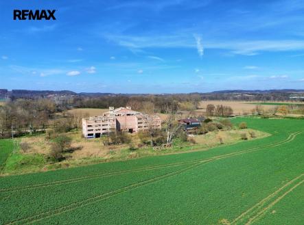 Prodej pozemku pro komerční výstavbu, 42 524 m²