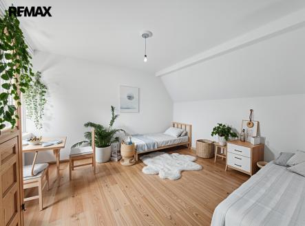 Pronájem bytu, atypický, 164 m²