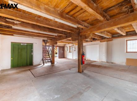 Prodej skladovací prostor, 537 m²