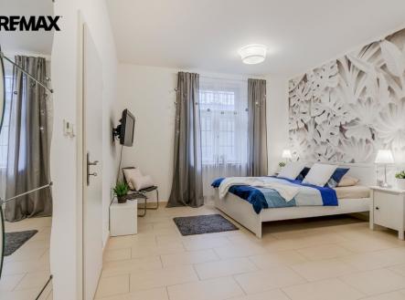 Pronájem bytu, 1+kk, 35 m²