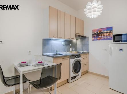 Pronájem bytu, 1+kk, 35 m²