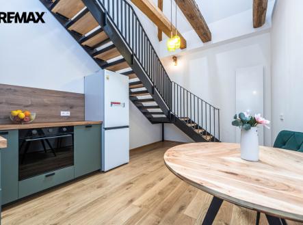 Pronájem bytu, 2+kk, 43 m²