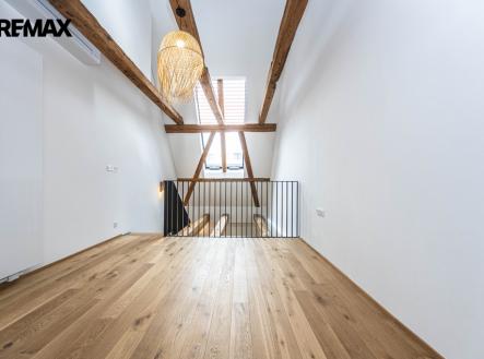 Pronájem bytu, 2+kk, 43 m²