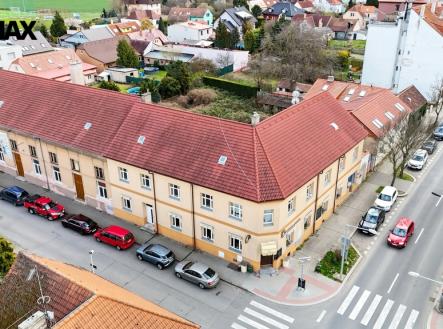 Prodej nájemního domu, 1 880 m²