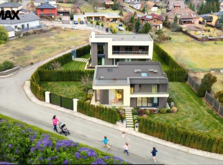 Prodej pozemku pro komerční výstavbu, 1 063 m²