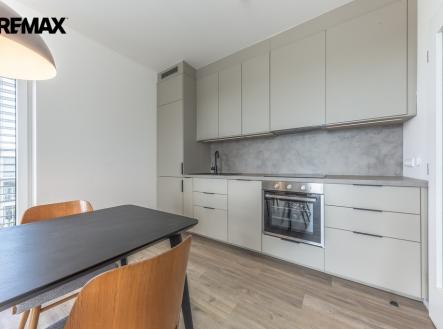 Pronájem bytu, 4+kk, 83 m²