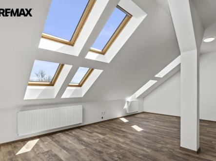 Prodej bytu, 1+kk, 43 m²