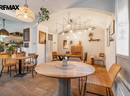 Pronájem obchodní prostor, 120 m²