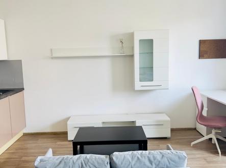 Pronájem bytu, 1+kk, 34 m²