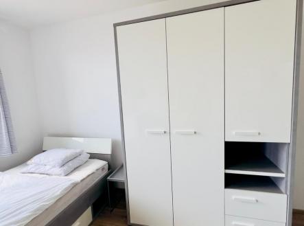 Pronájem bytu, 1+kk, 34 m²