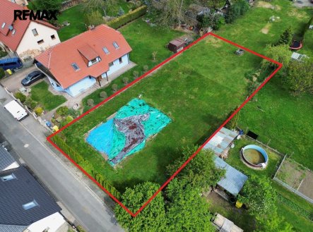 Prodej stavebního pozemku Lošany, 833 m2