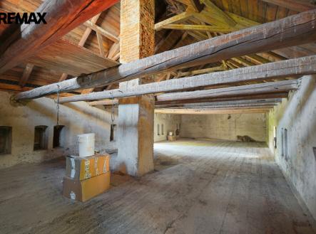 Prodej bytu, atypický, 191 m²