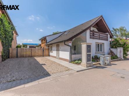 Pronájem bytu, 4+kk, 128 m²