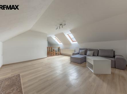 Pronájem bytu, 4+kk, 128 m²