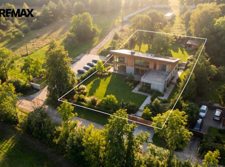 Prodej pozemku pro bydlení, 1 670 m²