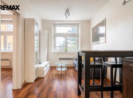 Pronájem bytu, 1+1, 43 m²