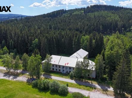 Prodej hotel, 4 000 m²
