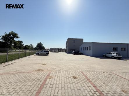 Pronájem kanceláře, 444 m²