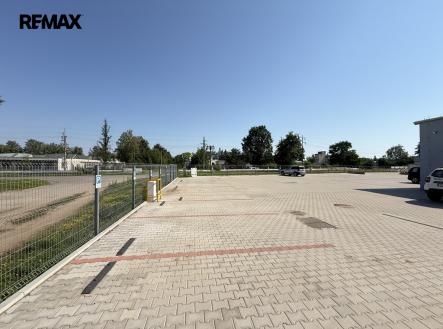 Pronájem kanceláře, 444 m²