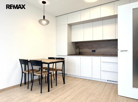 Pronájem bytu, 2+kk, 46 m²