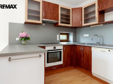 Pronájem bytu, 3+kk, 77 m²